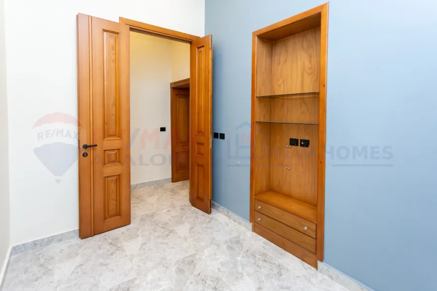 Ground apartment with garden for sale 280 m Kafr Abdo (Steps from Abo Qir St.)