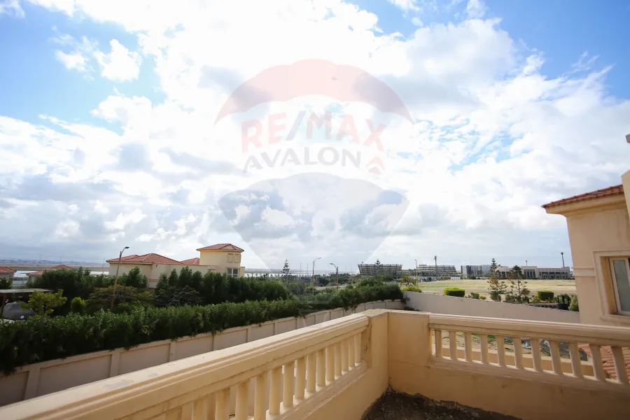 فيلا ستاند الون للبيع 1,200 م كينج مريوط (اليكس ويست)