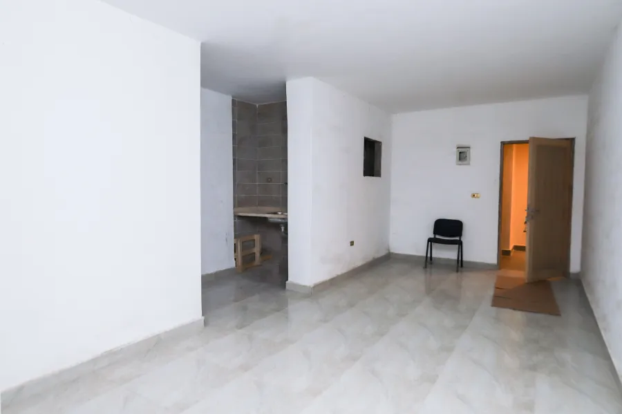 مسطح ادارى  للبيع 154 م سموحة (ش ألبرت الاول)