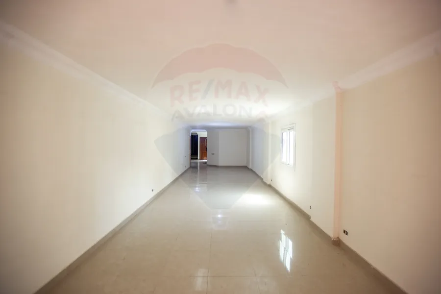 شقة للبيع 235 م سموحة (خطوات من مصطفي كامل وش بهاء الدين الغتوري)