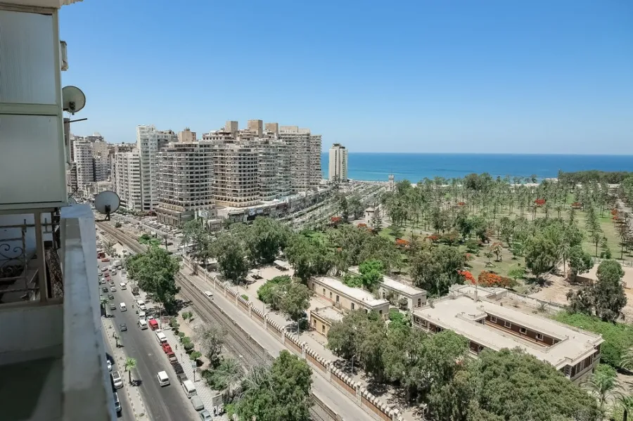 Apartment For Sale 220m El-Montaza (Malk Hafney St. - Infront Of Elmontaza Gardens)