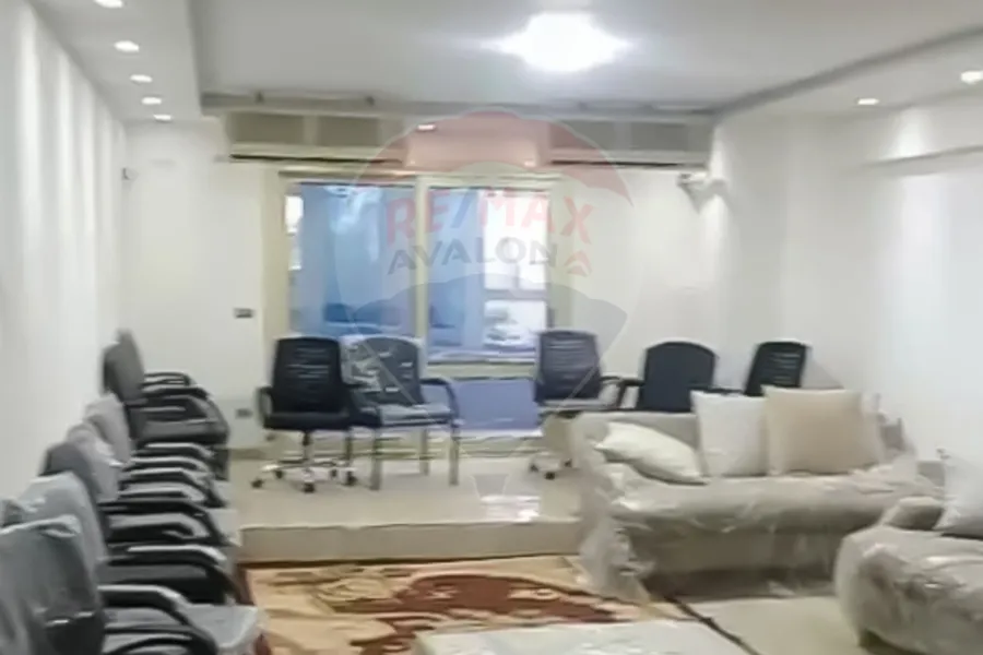 Furnished administrative unit for rent 260 m Sidi Gaber El-Sheikh (directly on the tram)