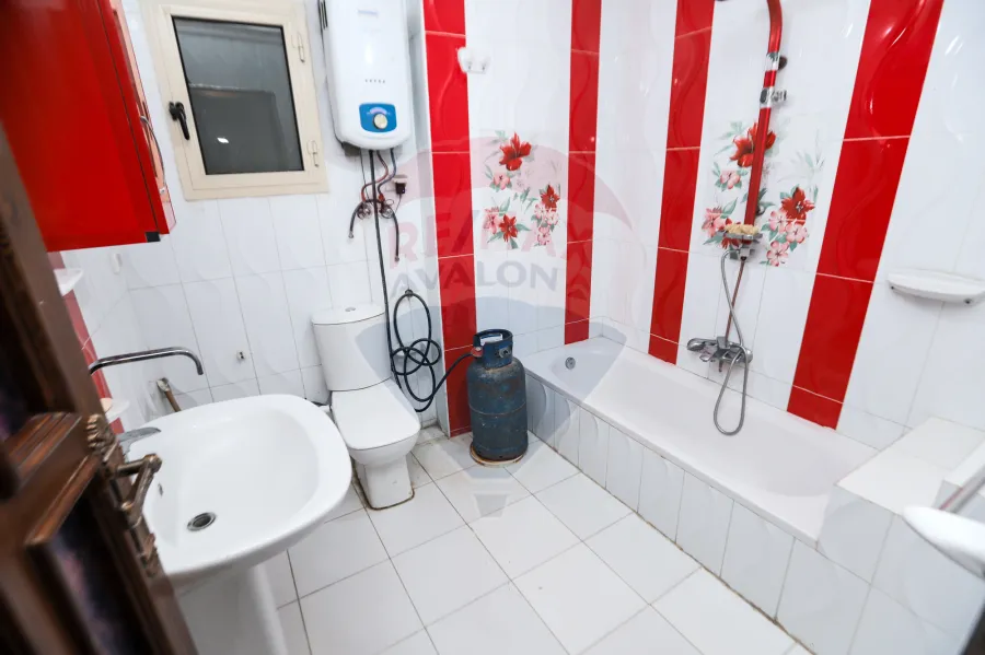 Apartment For Rent 560 m El-Mandra (King Hefny st.)