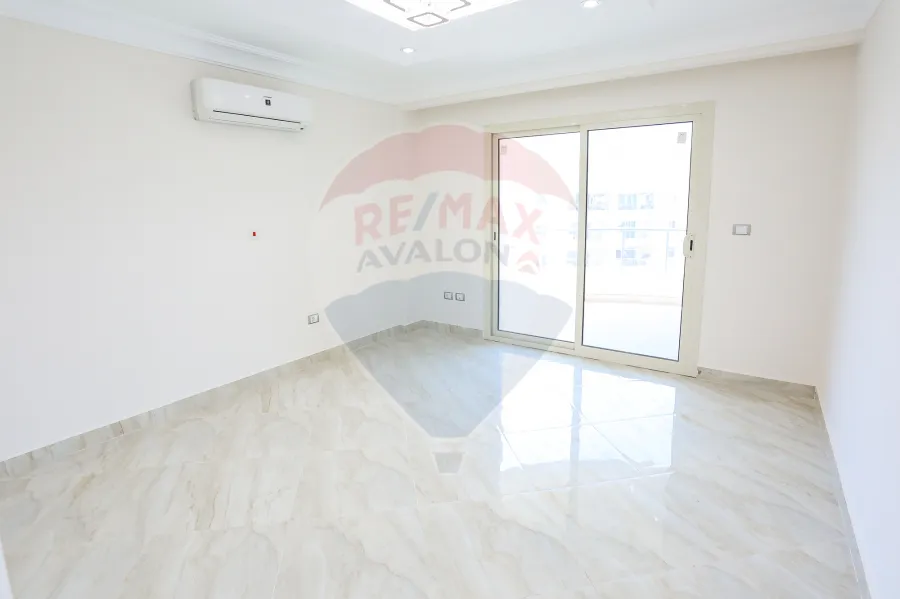 شقة للبيع 526 م سموحة (كومباوند أنطونيادس)