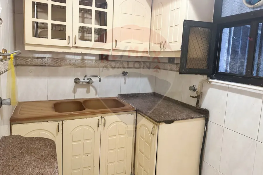 Apartment for sale in Smouha (Ismail Serry St.) 100 m