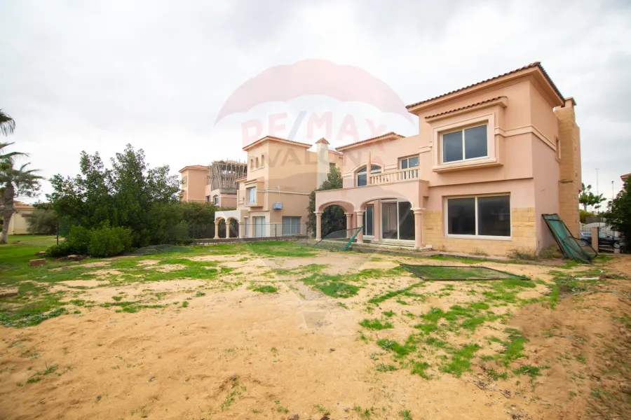 فيلا للبيع 750 م كينج مريوط (كومباوند اليكس ويست)