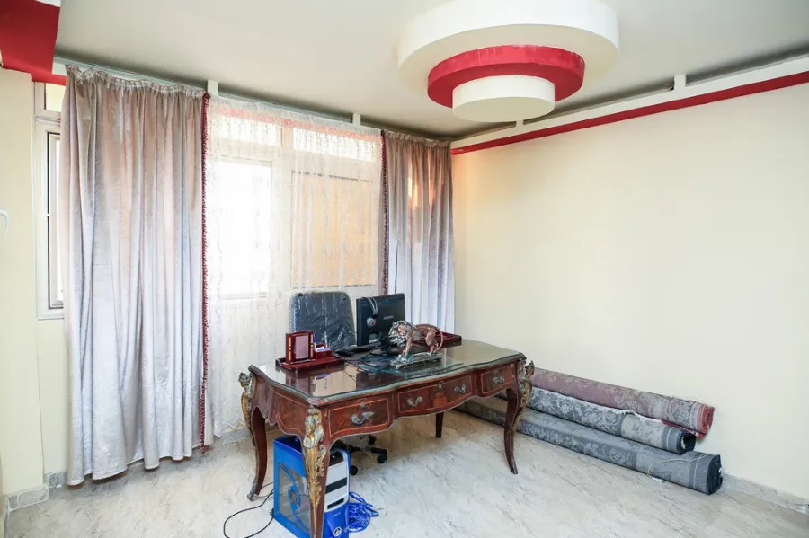 شقة للبيع 250م سيدي جابر (خطوات من البحر)