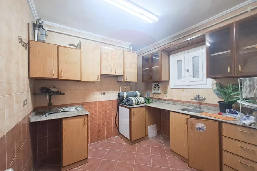 شقة للبيع 175 م سموحة ( بجوار كوبري 14 مايو )