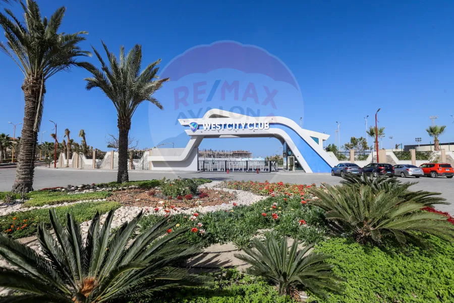 فيلا توين هاوس للبيع (اليكس ويست - سانت كاترين) 327 م