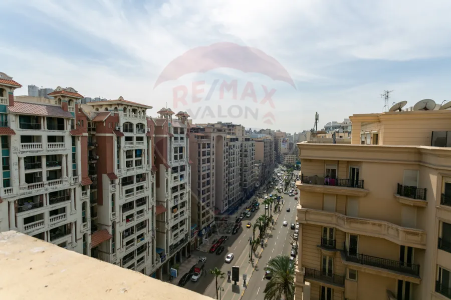 بنتهاوس للبيع 500 م + 280 روف سموحة (ش فوزي معاذ - برج اللوتس)