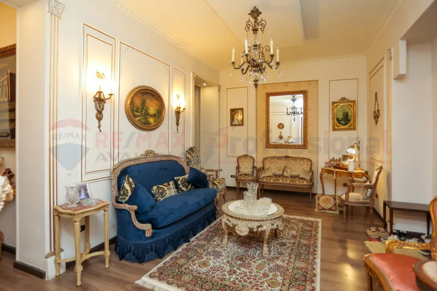 Residential/administrative apartment for rent 250 m El-Attarin (Hussein Hegazy St.)