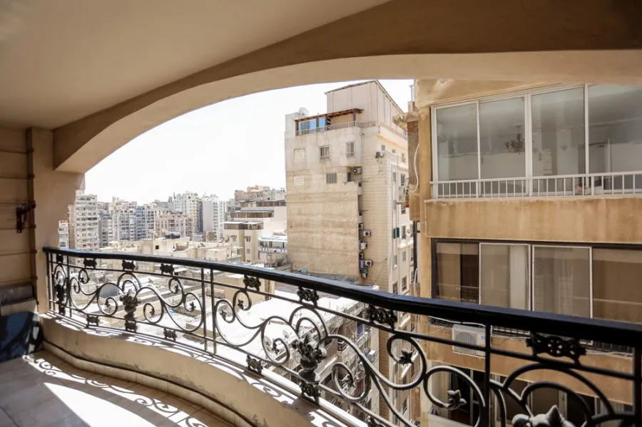 Apartment for Sale 270m Stanly (Near To Korniesh Road)