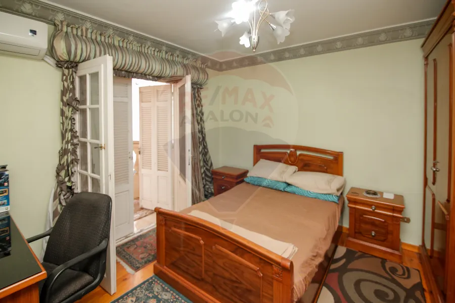 شقه للبيع 255 م سموحة (ش مصطفى كامل)