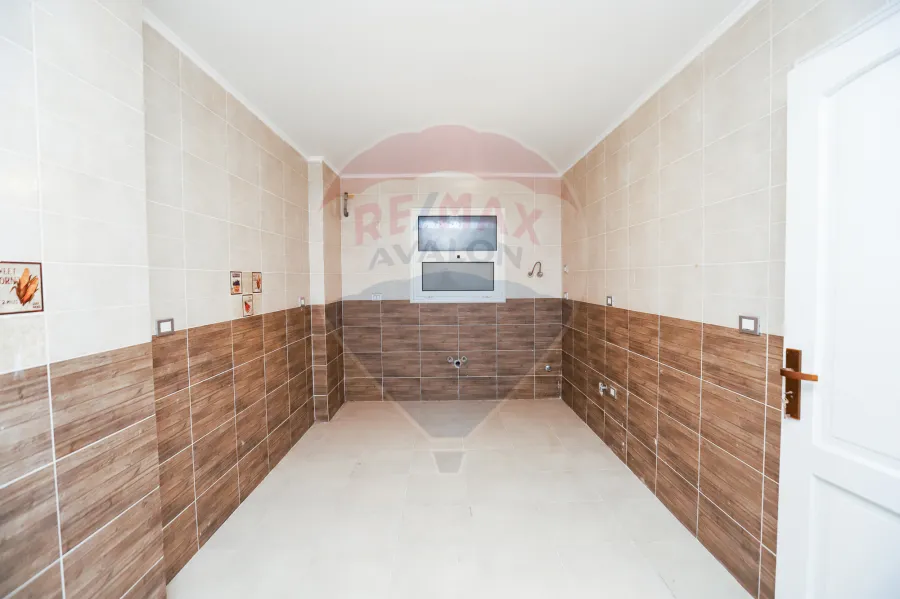 شقة للبيع 190 م سموحة (ش كمال الدين صلاح)