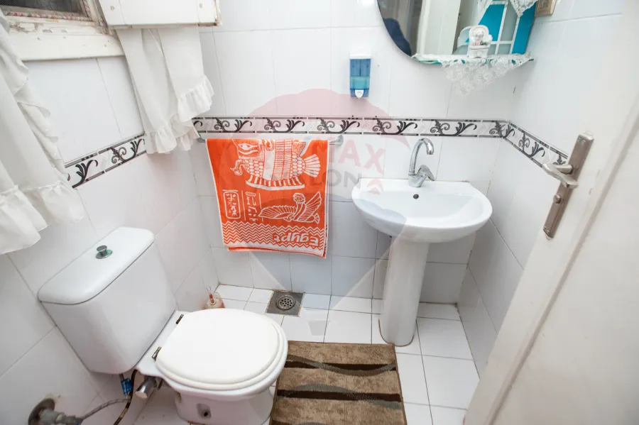 Apartment for sale 150 m Camp Ceasar (Steps from the sea)