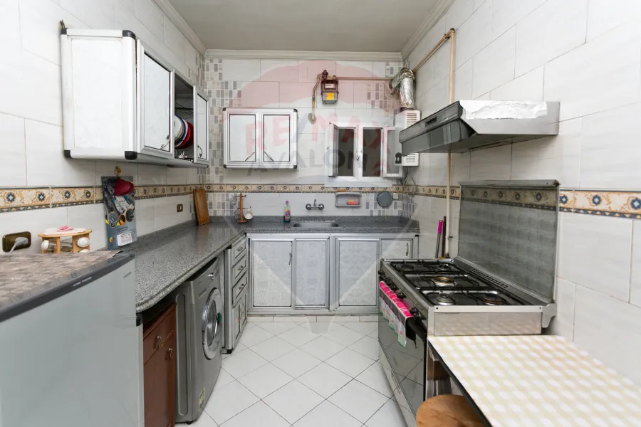 شقة للبيع 175 م سموحة (ش توت عنخ آمون)