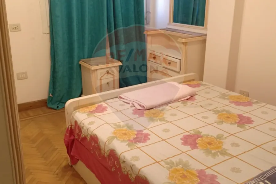 Studio for rent furnished 65 m Stanley (First num from sea)