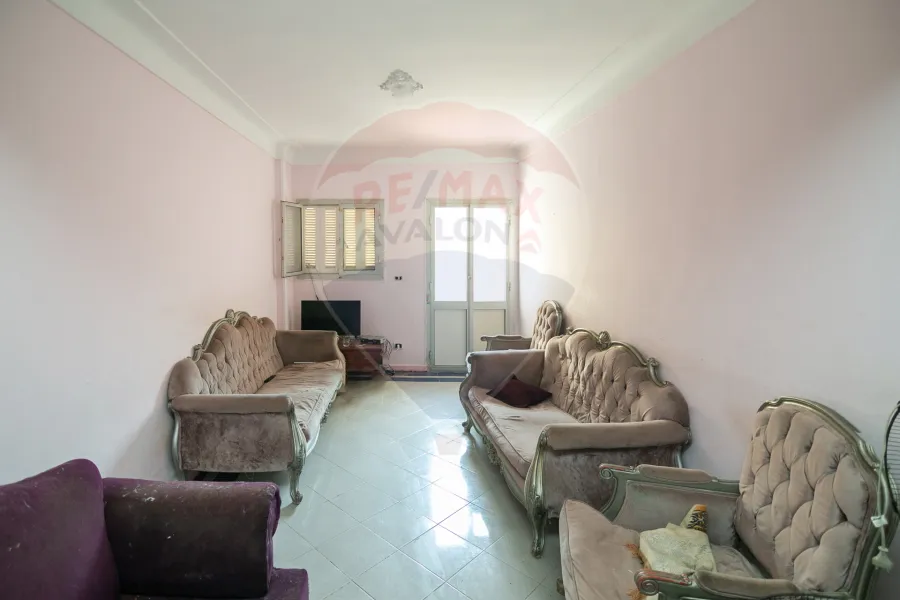 شقة للبيع 110 م كامب شيزار (ش هليوبوليس)