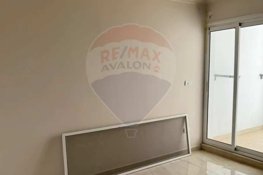 شقة للبيع 235 م  كينج مريوط (ليك سايد)