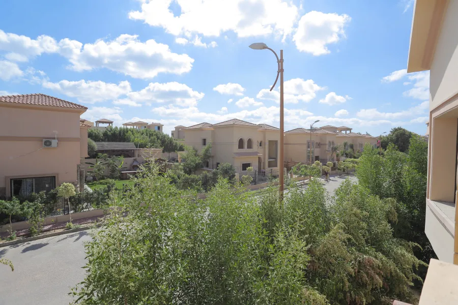 Twin house Ville For Sale 399m King Marriot ( Alex west Compound ) - Semi finished