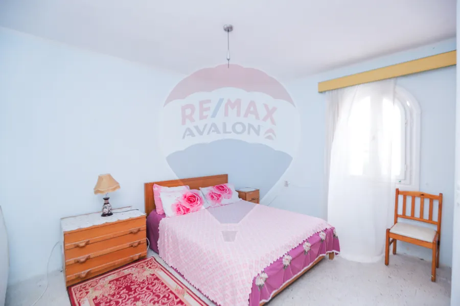 فيلا للبيع 360 م  الساحل الشمالى ( قرية سيدى كرير القوات المسلحة )