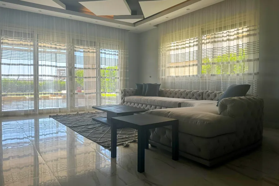 سنيور شاليه ارضي بجاردن للبيع (هاسيندا باي - سيدي عبدالرحمن) 200 م