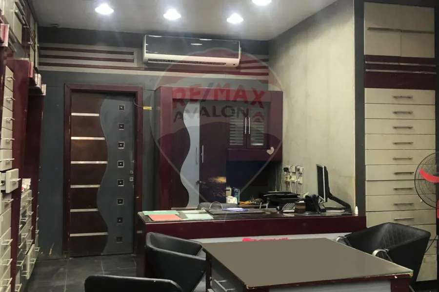 صيدلية للبيع 107 م جليم (علي الترام مباشرة)