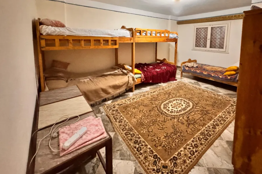 شقة للبيع 140 م  سيدى بشر ( خلف فندق هيلتون كورنيش)