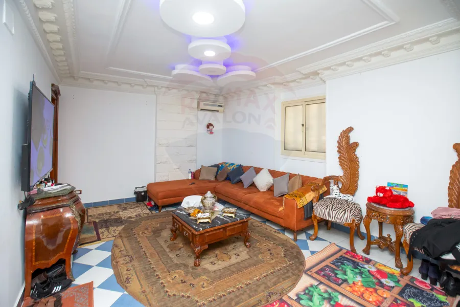Apartment For sale 165 m sidi bishr (Branched from gamal abd elnaser st )