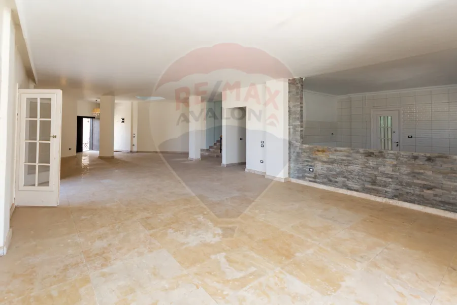 فيلا ستاند الون للبيع 855 م كينج مريوط (برج العرب)