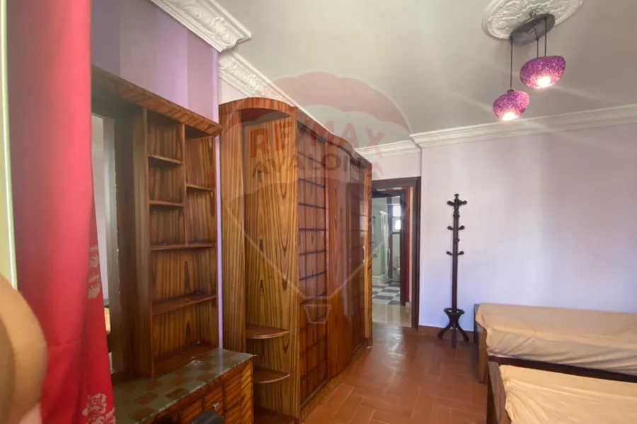 شقة للإيجار المفروش 200 م كفر عبده (خطوات من حديقة اللنبي)