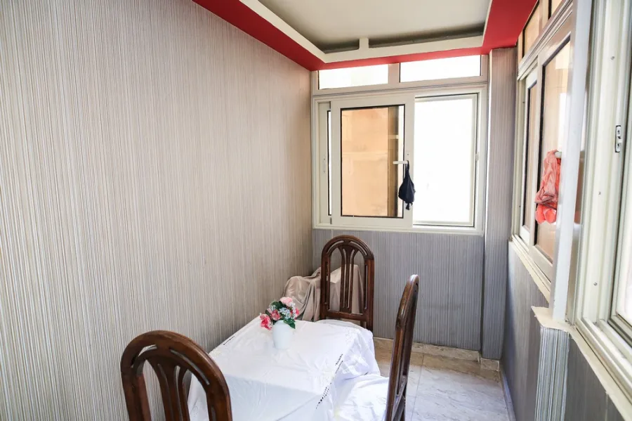 شقة للبيع 250م سيدي جابر (خطوات من البحر)