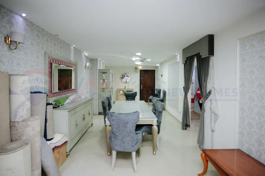 شقة للبيع 125 م الابراهيمية (رابع نمرة من البحر)