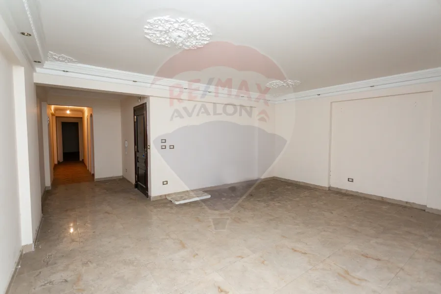 شقة للبيع 157 م سموحة (حي الفيلات)