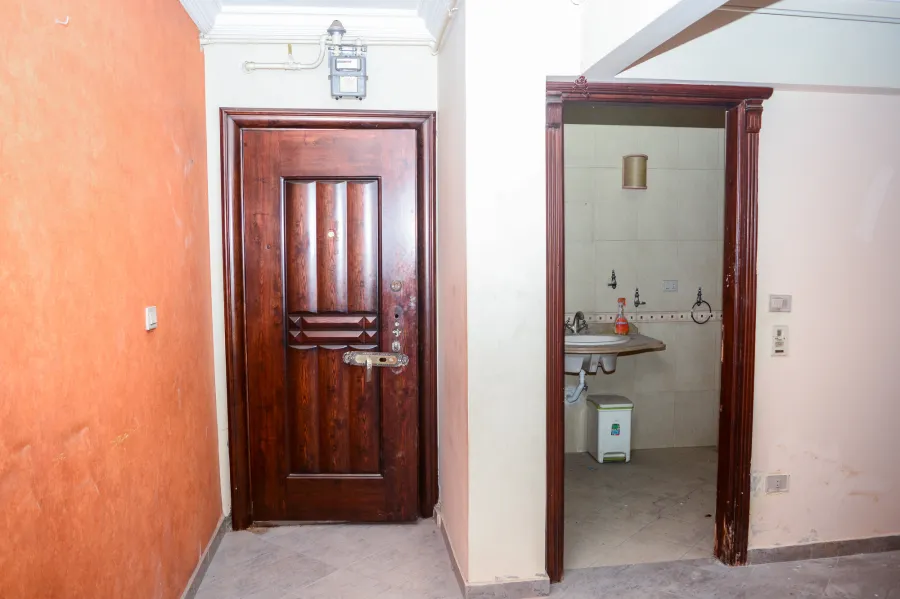 شقة للإيجار160م العجمي (الهانوڤيل طريق اسكندرية مطروح - بجوار حلوانى كلاسيك)