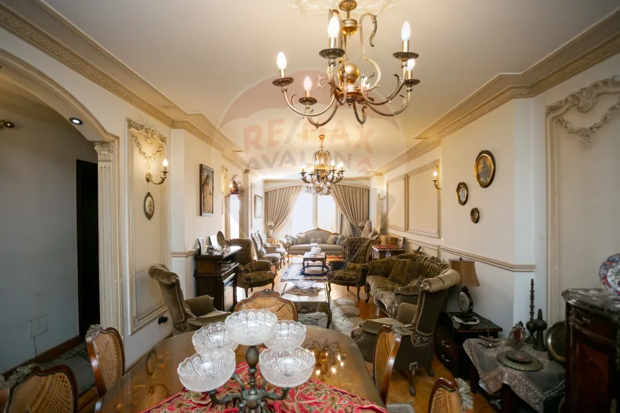 Apartment for sale 175 m Kafr Abdo (Steps from Kiroseiz Mall in front of Mostafa Kamel)