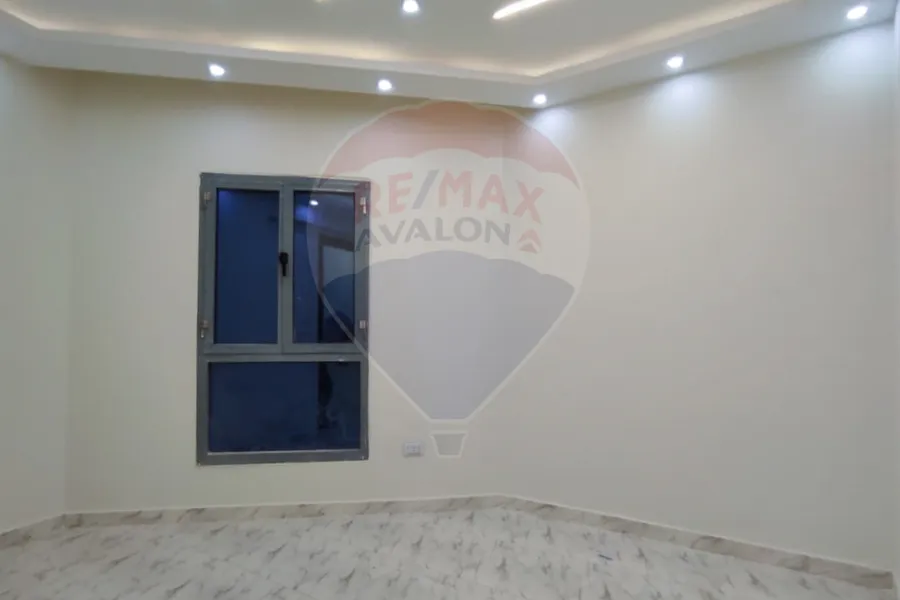 شقة للبيع 120 م العصافره (خطوات للبحر)