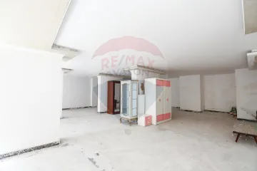 محل تجارى + ميزان للايجار 1800 م فيكتوريا  ( شارع احمد بن حنبل متفرع من جميلة ابو حريد )