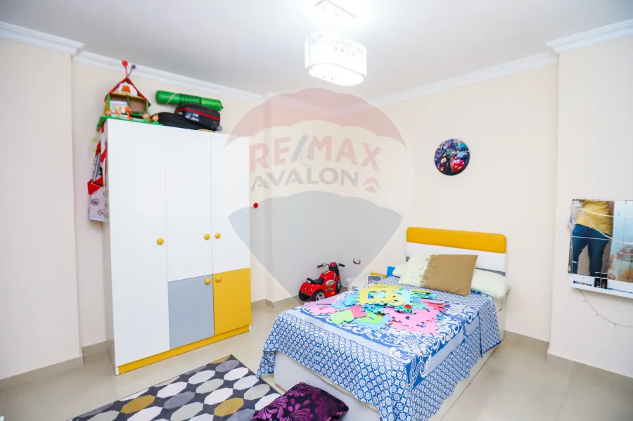 شقة للبيع 151 م كفر عبده ( خطوات من ميدان سانت جيني  )