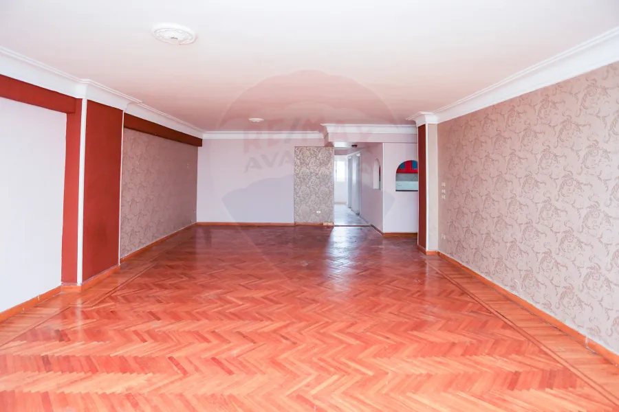 شقة للبيع 160 م كفر عبده (ش ابراهيم راجي )