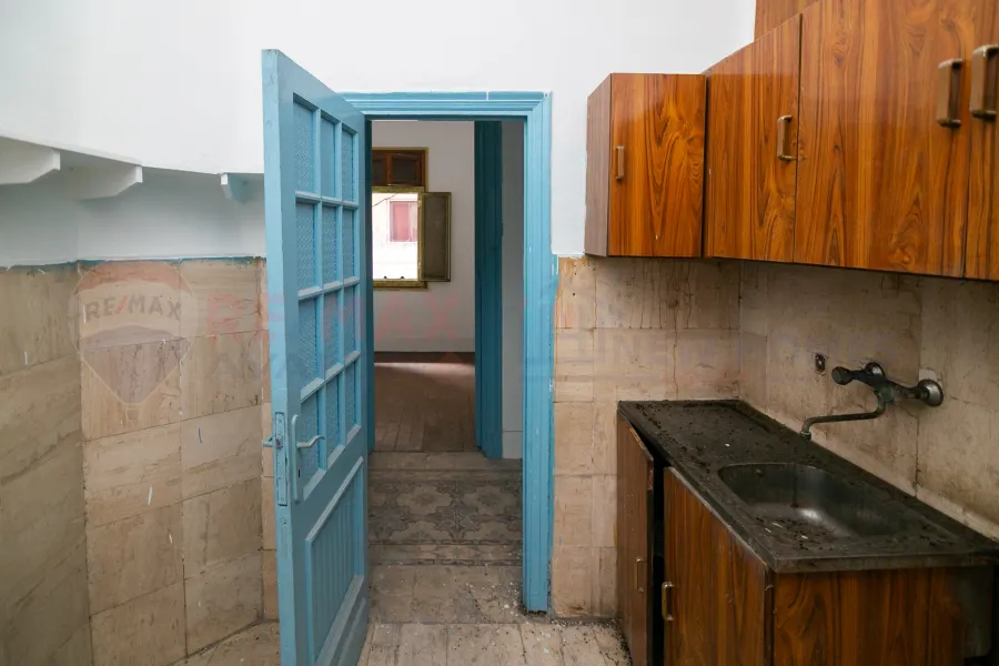 Mizzan ground level for sale 150 m Sporting (directly on the sea)