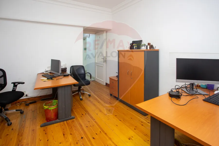 شقة إداري للبيع 175 م سموحة (المربع الذهبي)