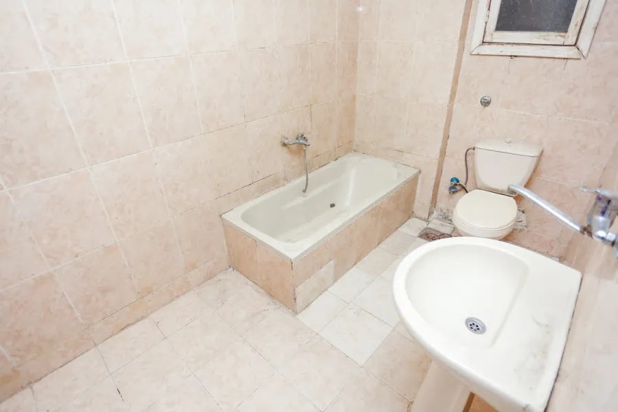 شقة للبيع 118م ميامي (متفرع من ش خالد بن الوليد)