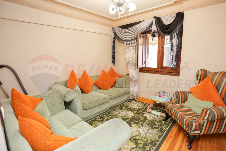 شقة للبيع 181 م سموحه (ش ذكي رجب)