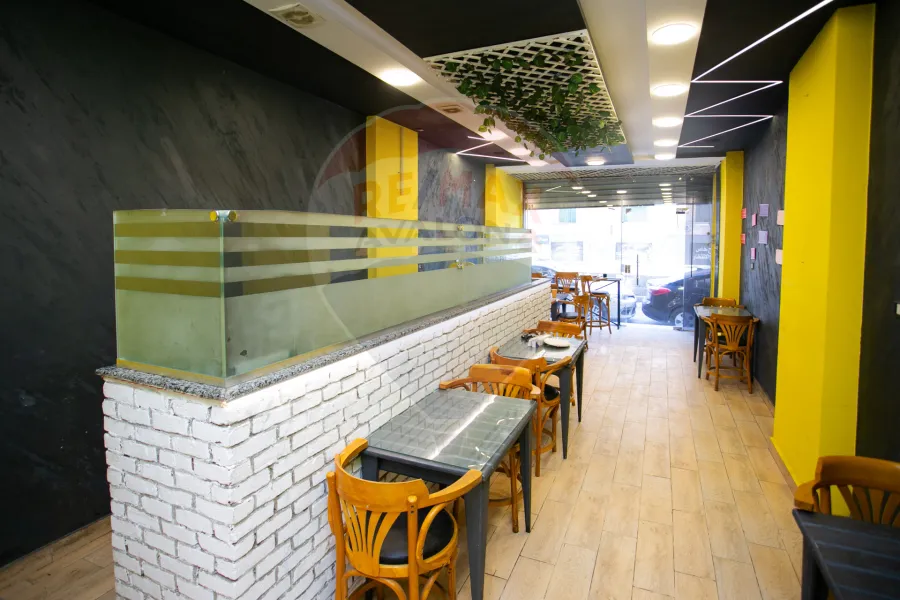 محل تجاري للإيجار 60 م جليم (علي الترام مباشرة)