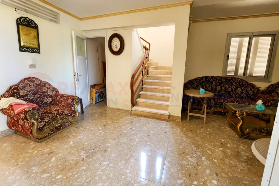 فيلا ستاند الون كورنر للبيع (سيدي كرير ك 40) 400 م