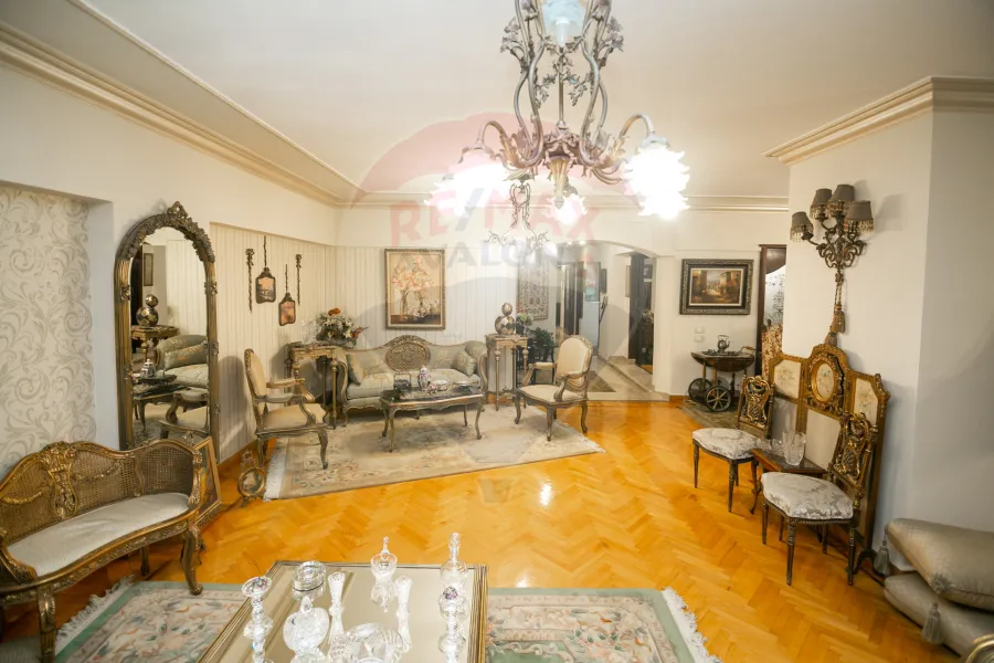 Apartment for sale 260 m Kafr Abdo (Branched from Ismailia st.)