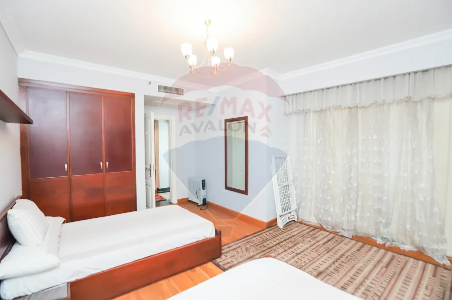 Apartment For Sale 136 m San Stefano (four season)