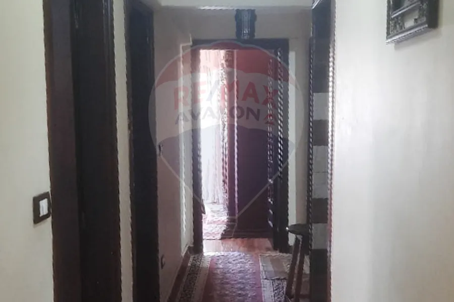 شقة للبيع 135 م ميامي (ش جمال عبد الناصر)