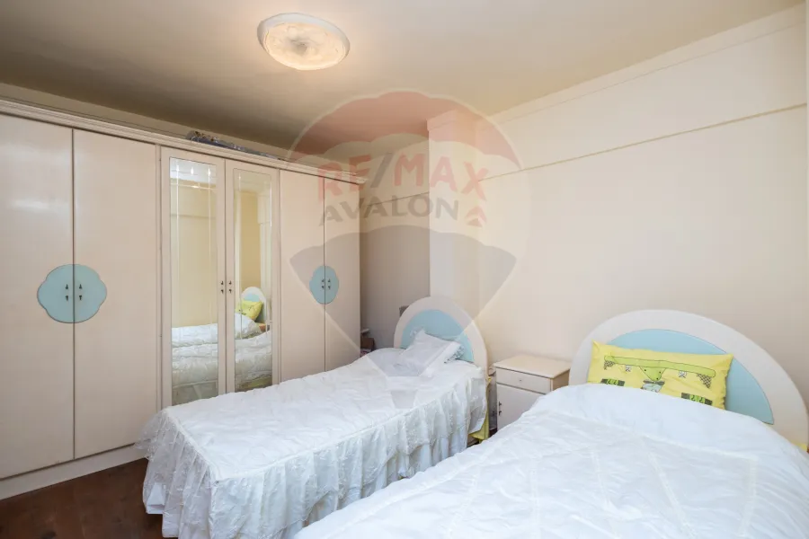 Duplex apartment for sale 260 m, Sidi Bishr (Khaled Ibn El Walid St.)